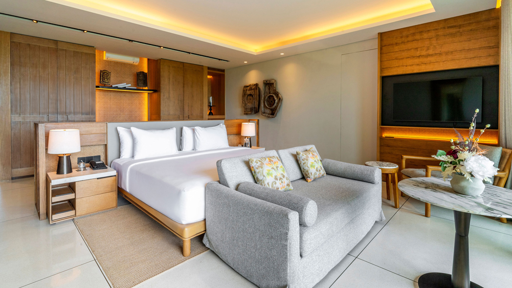 Sohamsa Estate - Villa Hamsa - Restful guest bedroom